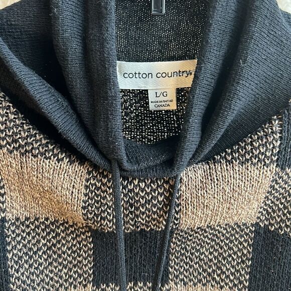 Plaid Long Sleeve Sweater, Drawstrings Size large Worn once - Picture 3 of 4